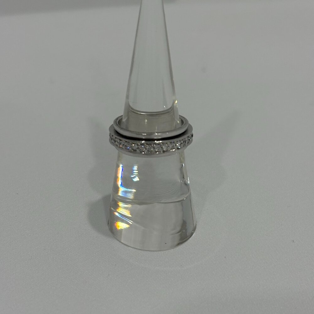 Silver ring with faux diamonds - size 6